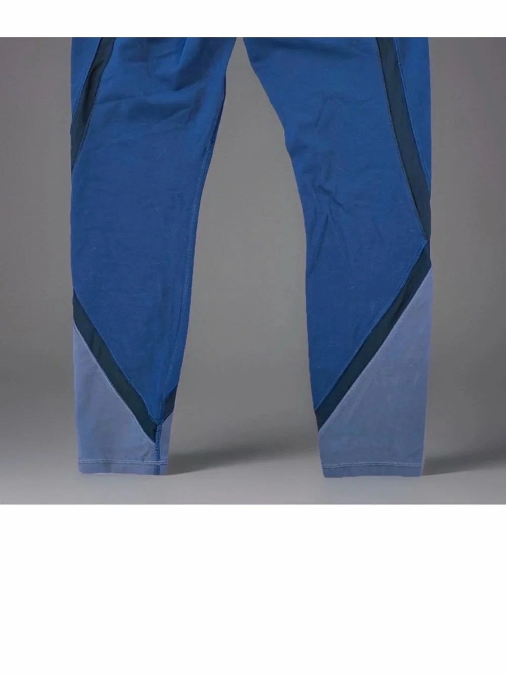 ATHLETA Leggings Womens Medium Blue Elevation 7/8 Tight Active Powervita Ankle